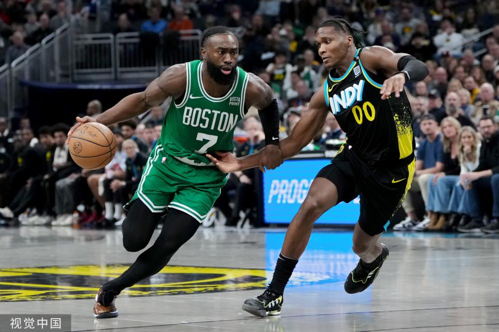 向球迷展示 向球迷展示