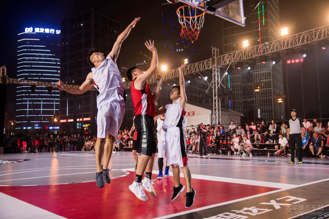 绿茵场上的 绿茵场上的