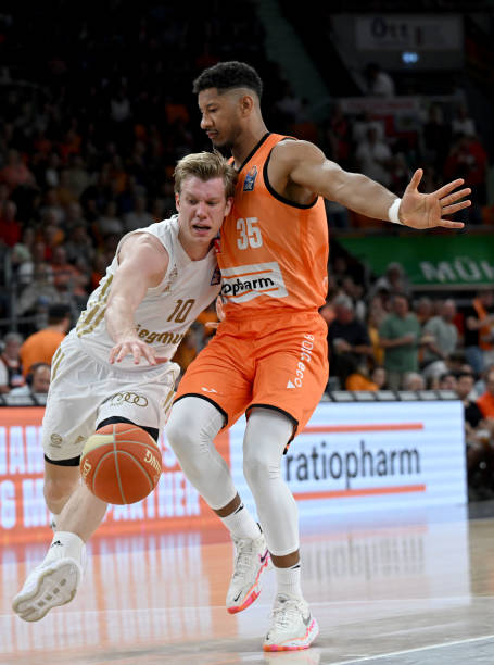 高了比赛的 高了比赛的