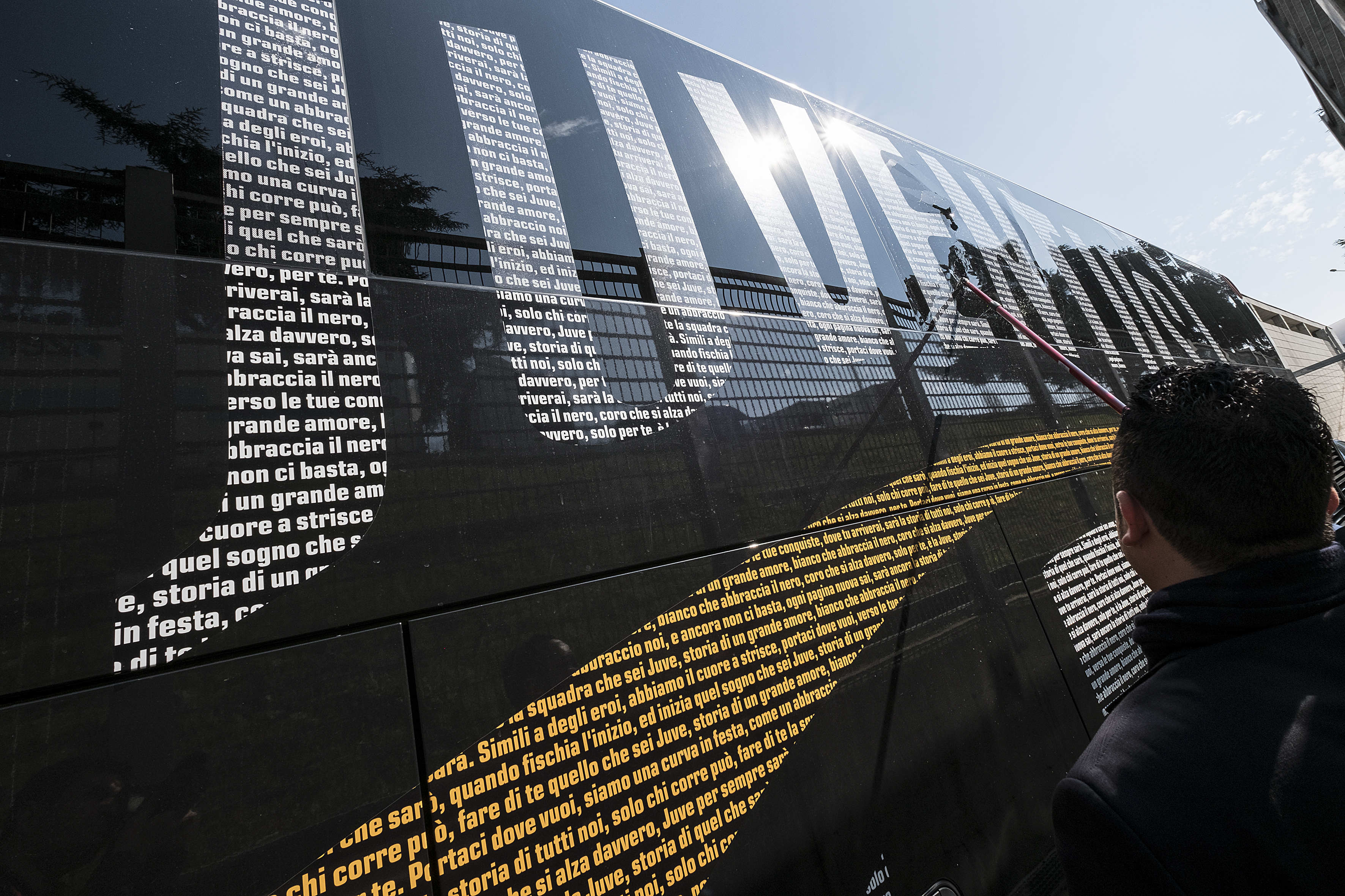 但仍显得过 但仍显得过