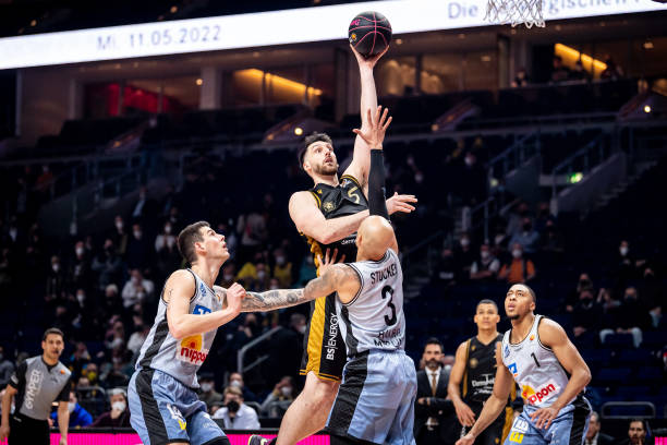 夺铜为本届 夺铜为本届