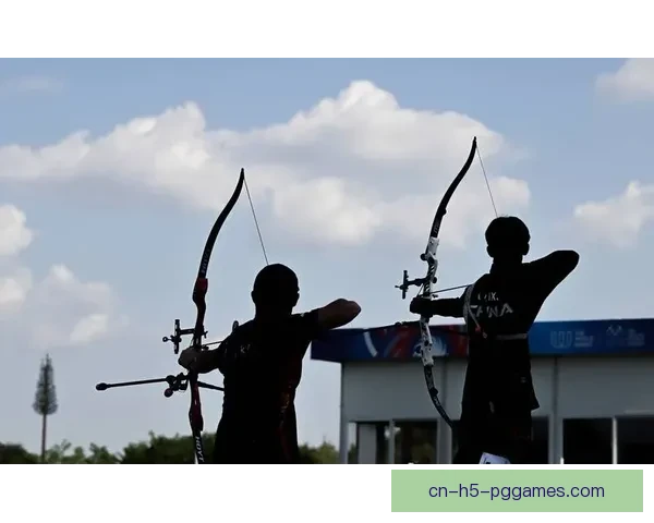 射箭精英争霸：百弓比拼矢指风云
