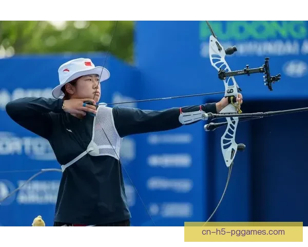 射箭锦标赛中的弓手精英们展现出色技艺