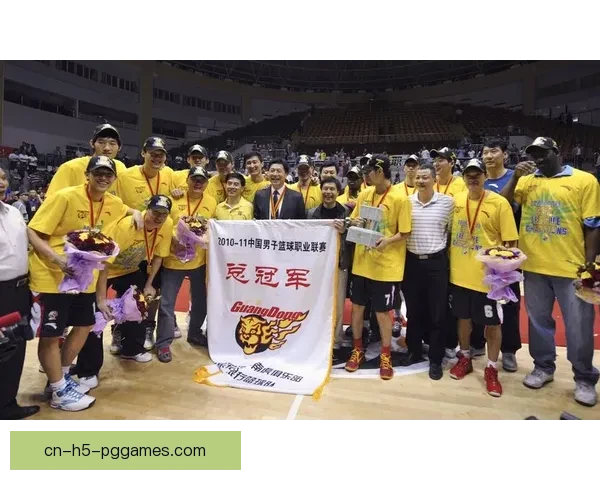 揽尽荣耀：越野跑冠军的激情传奇