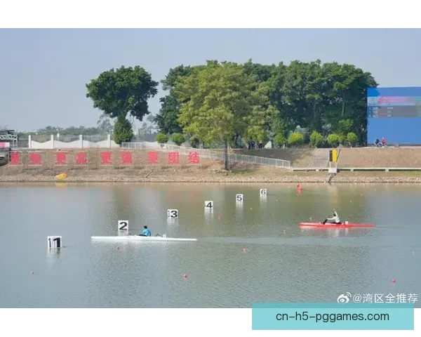 挥桨划江而上，搏击风浪无畏 — 皮划艇公开赛助您纵情冒险