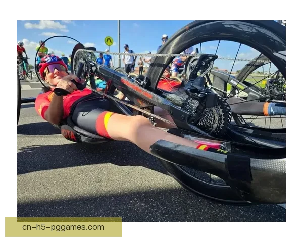 极致挑战：铁人三项邀请赛体育盛典